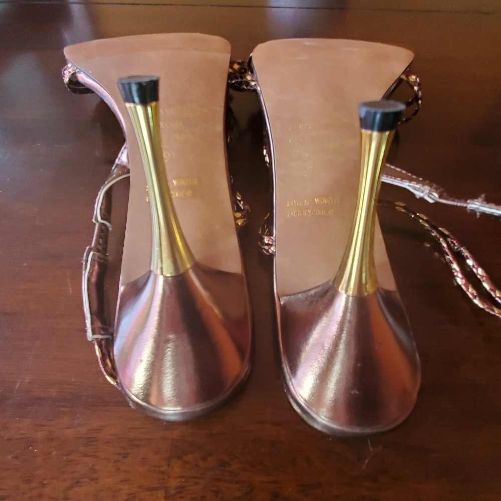 Graduation Spring heels - Picture 5 of 7